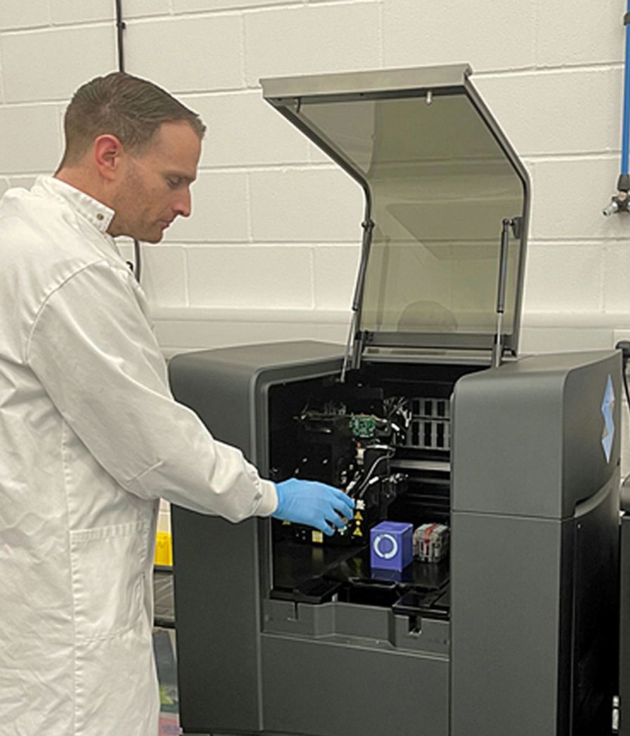 The multi-material 3D printing capabilities of the Stratasys J826 3D
Printer enabled the creation of a highly accurate multi-domain system
— this would be impossible to develop using any traditional methods. The multi-material 3D printing capabilities of the Stratasys J826 3D
Printer enabled the creation of a highly accurate multi-domain system
— this would be impossible to develop using any traditional methods.