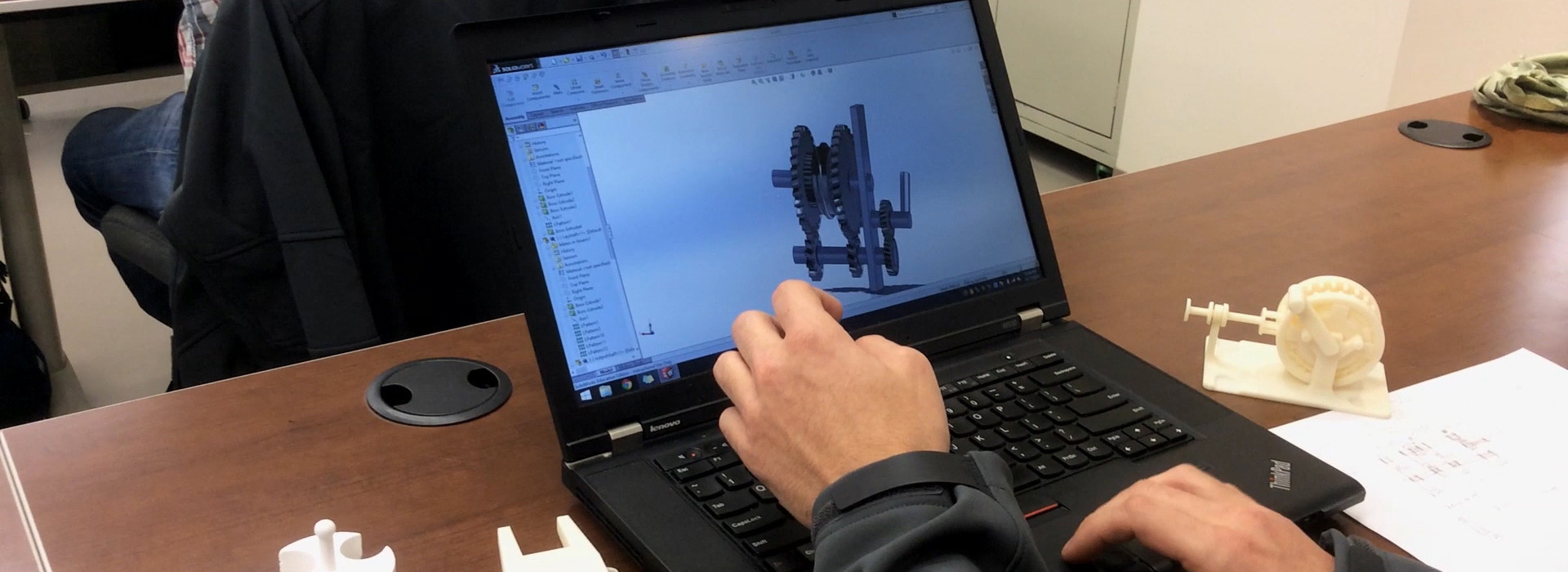 Student using GRABCAD software. 