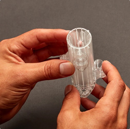 Avantages du prototypage. Représentation parfaite pour le prototypage rapide transparent rigide.